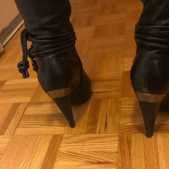Black leather knee high Peaches boots - Picture 5 of 5